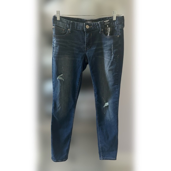 Express Low Rise Jean Stretch Legging. Size 8. Regular Length NWT - Picture 2 of 5
